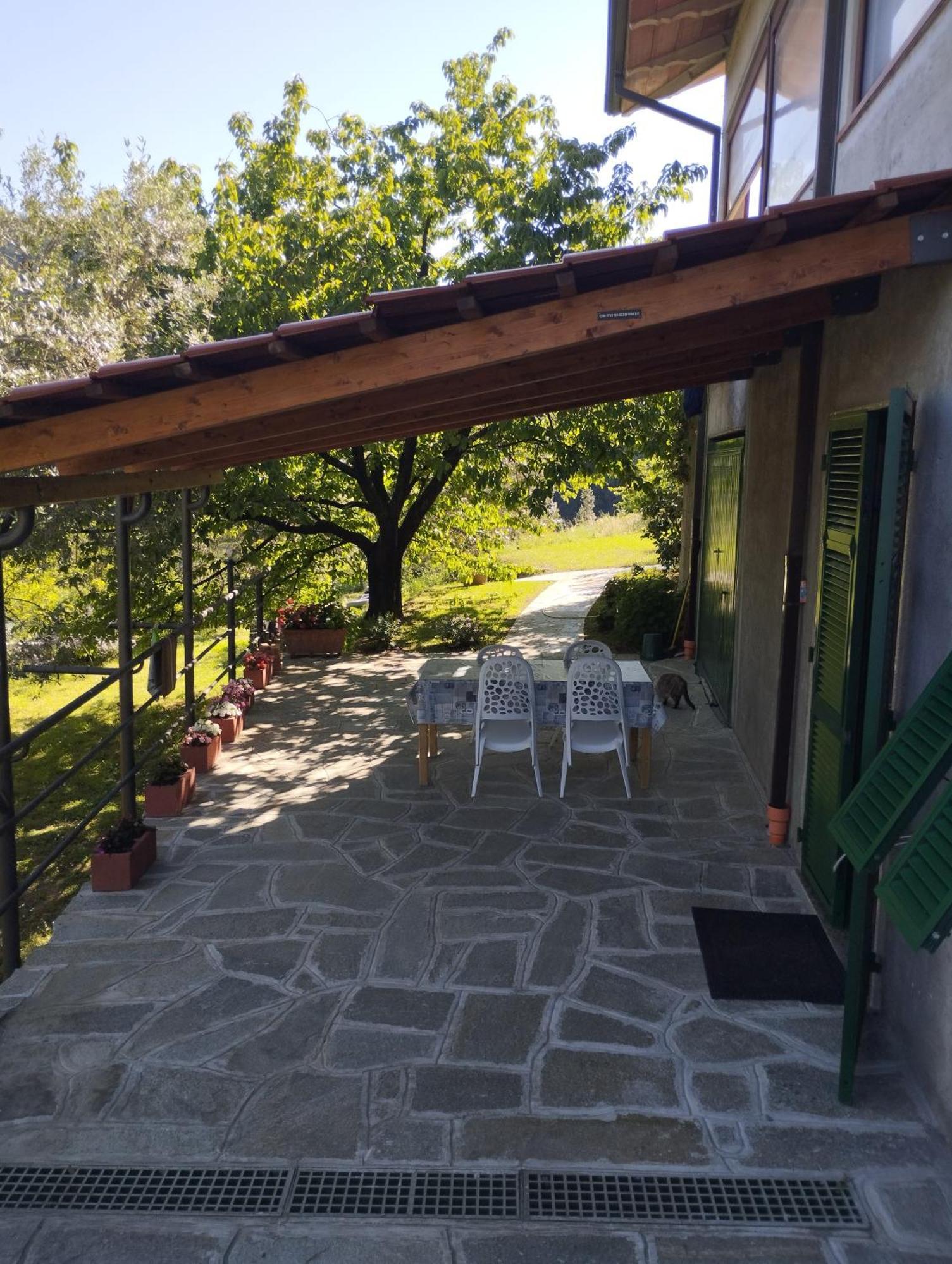 Villa Degli Ulivi Tivegna Екстериор снимка